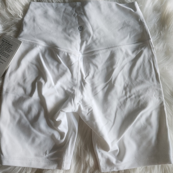 LULULEMON ALIGN HR SHORT 8 INCH WHITE SIZE 8 - Picture 2 of 5
